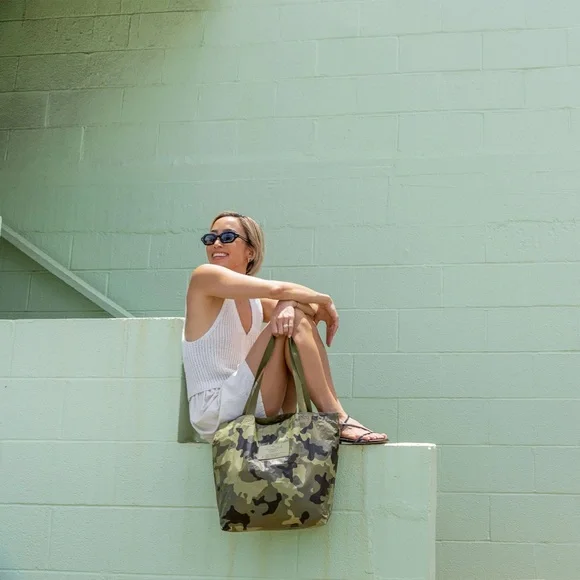 NEW ALOHA Collection “Camo” Reversible Tote in “Hunter on Olive” - Picture 6 of 9